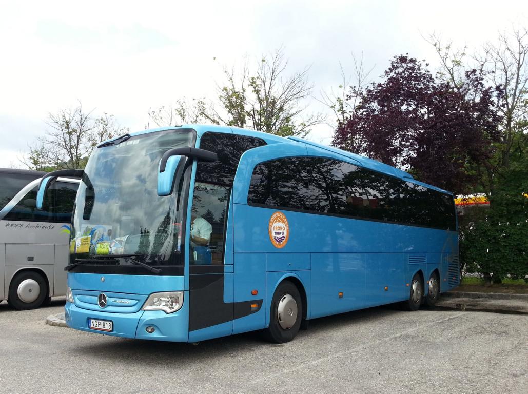 Mercedes Travego von Proko Travel aus Ungarn 2018 in Krems.