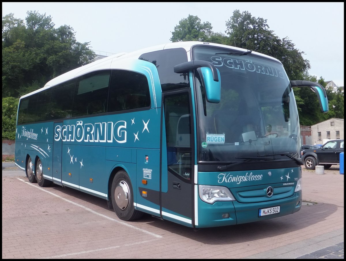 Mercedes Travego von Schörnig aus Deutschland im Stadthafen Sassnitz.