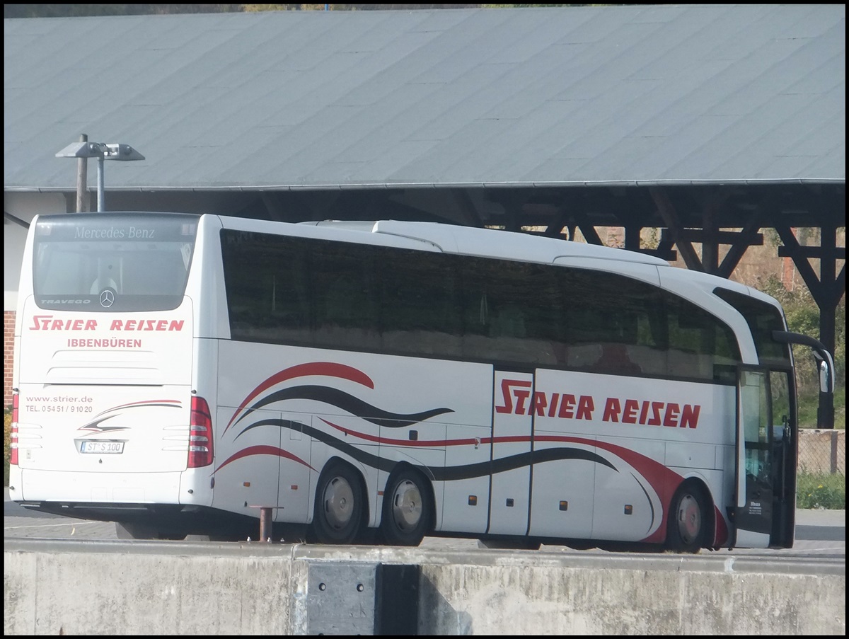 Mercedes Travego von Strier Reisen aus Deutschland im Stadthafen Sassnitz.