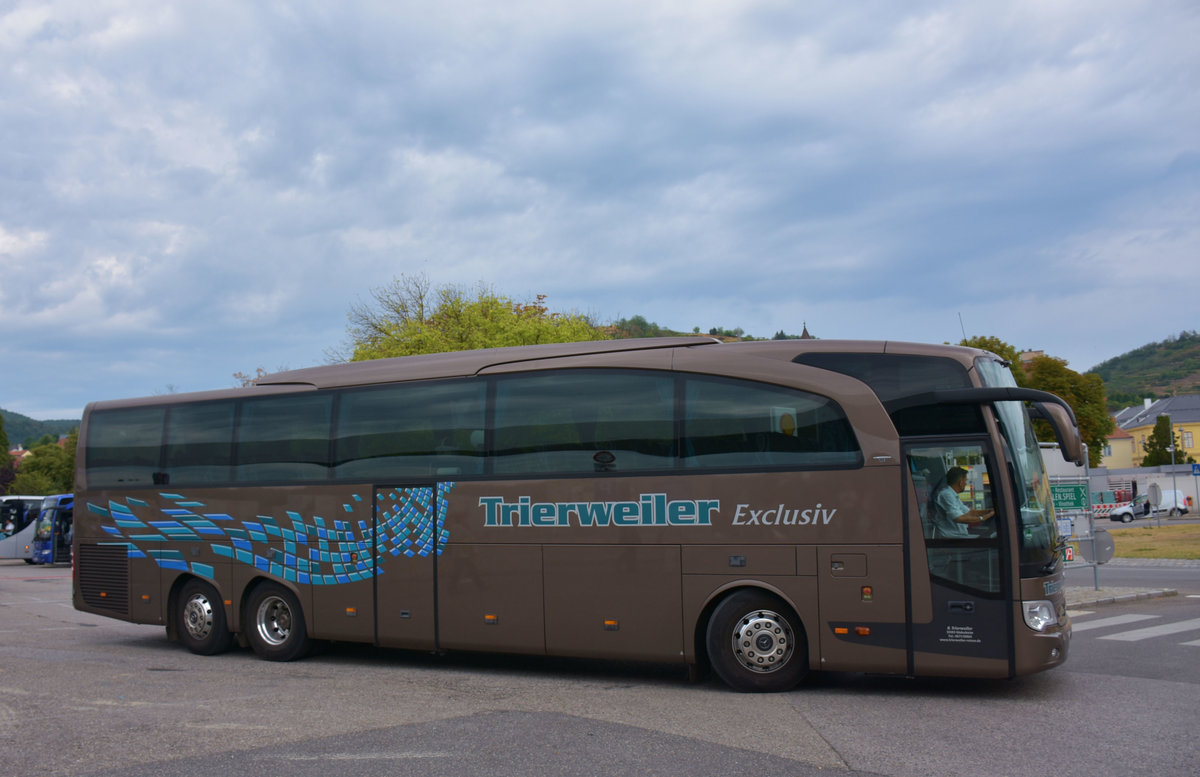 Mercedes Travego von Trierweiler Reisen aus der BRD 2017 in Krems.