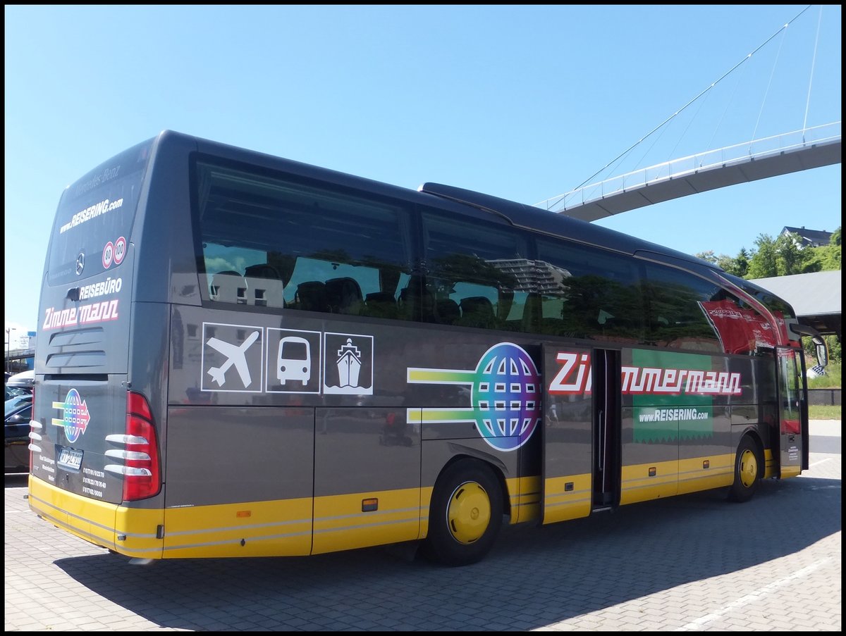 Mercedes Travego von Zimmermann aus Deutschland im Stadthafen Sassnitz.