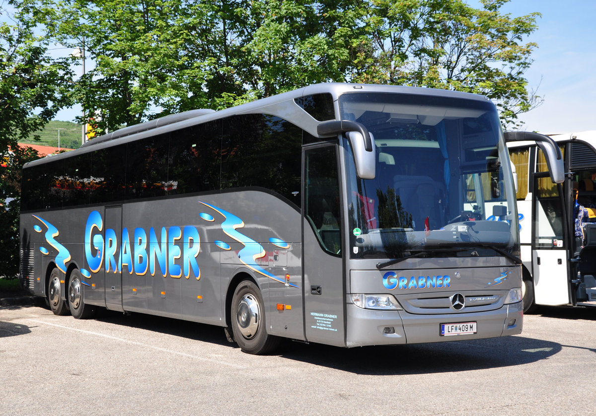 Mercedes Turismo von Grabner Reisen aus Niedersterreich in Krems gesehen.