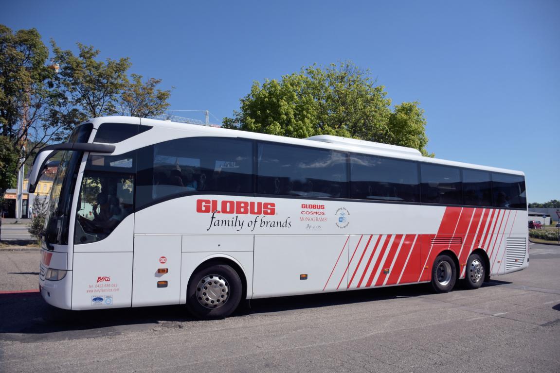 Mercedse Tourismo von Barzi Reisen aus Italien 06/2017 in Krems.