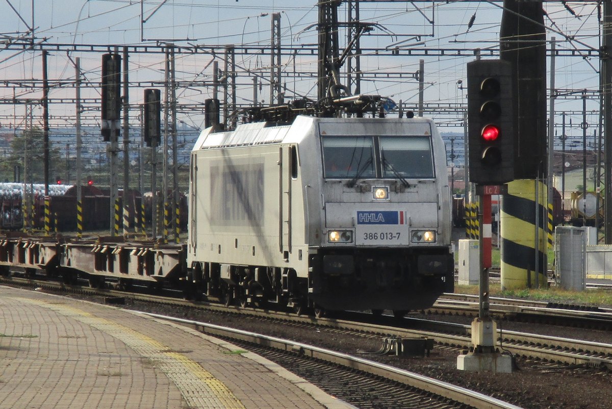 Metrans 386 013 verlässt am 17 Septembre 2017 Praha-Liben.