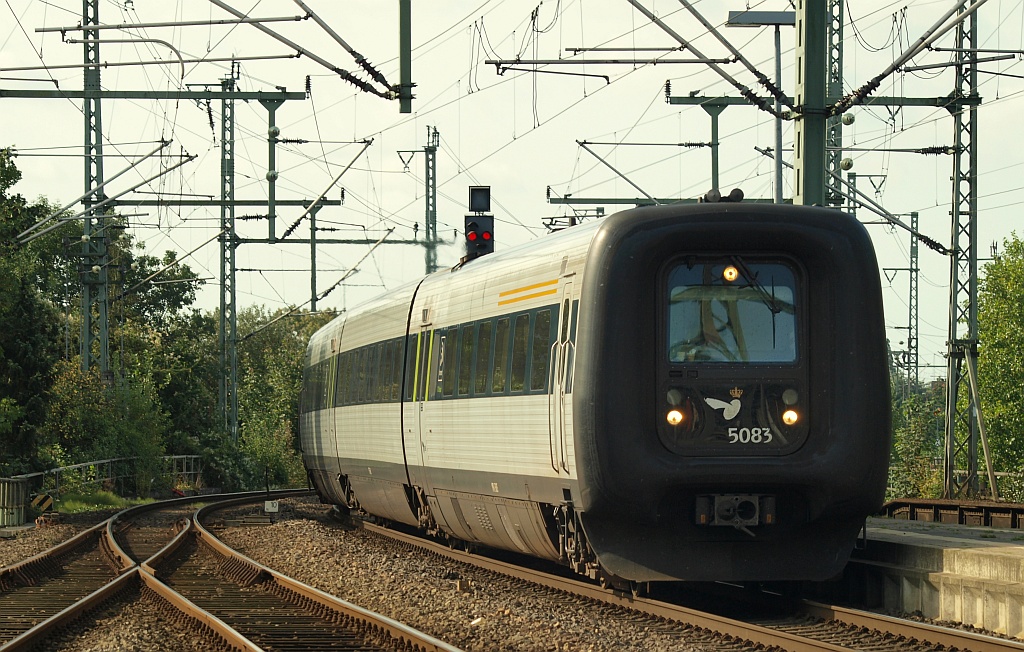 MF/MFB 50/5283 als EC 386 nach Aarhus bei der Einfahrt in den Bahnhof von Neumünster. 06.09.2011