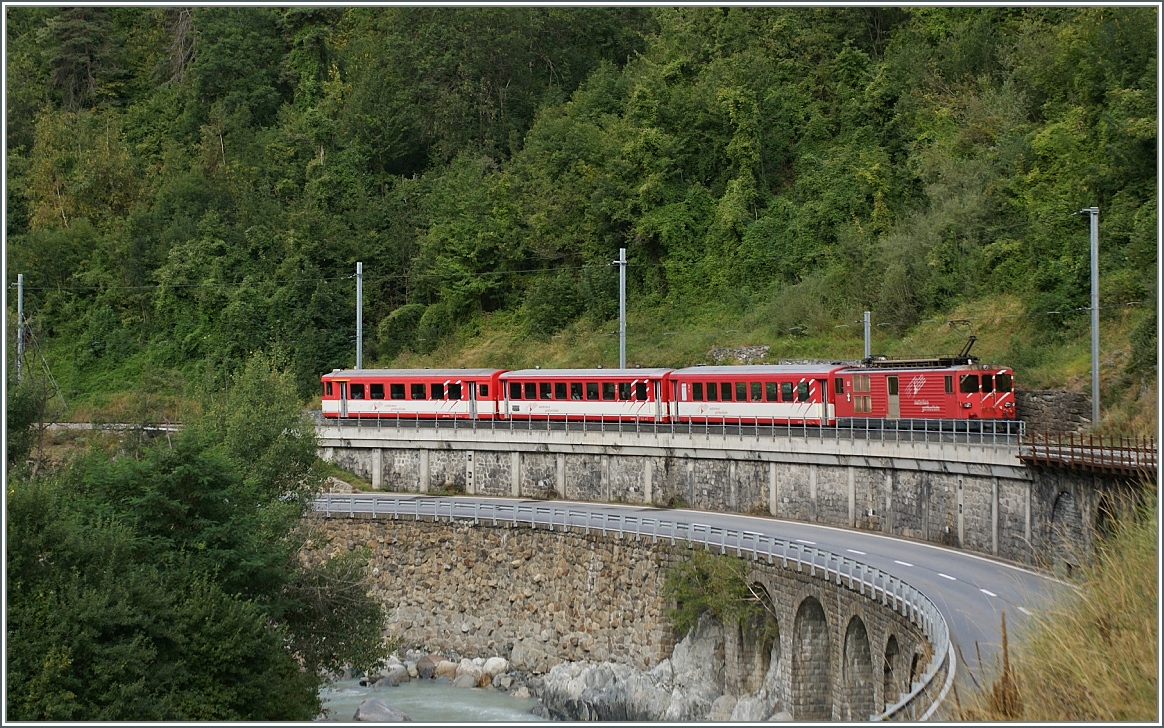 MGB Regionlazug 519 kurz nach der Station Betten Talstation.
10. Sept. 2013