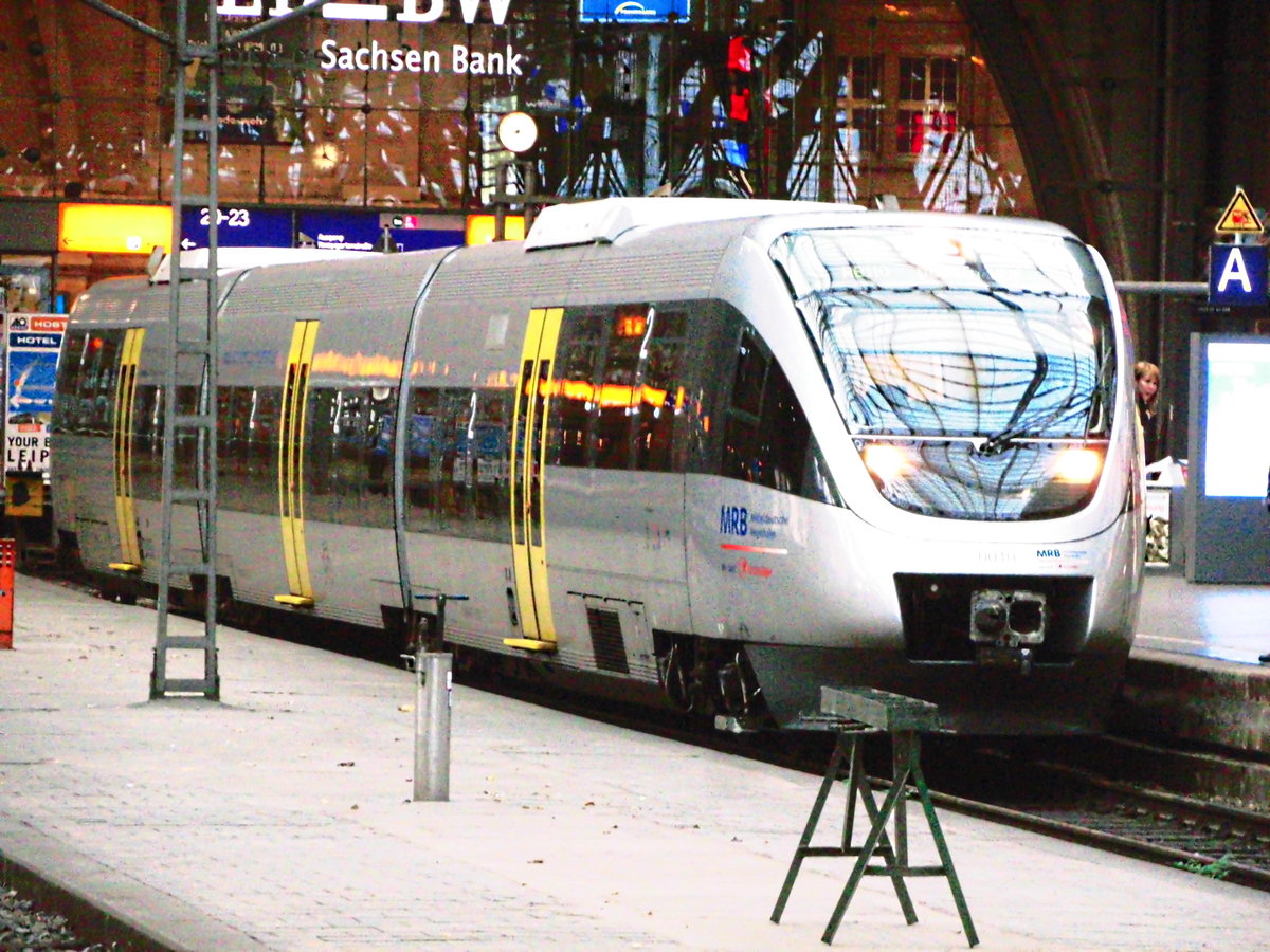 MRB VT 0010 stand als MRB110 mit ziel Dbeln im Leipziger Hbf zur Abfahrt am 7.10.17 bereit