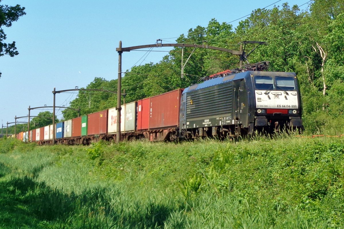 MRCE 189 095 durchfahrt Tilburg am 26 Mai 2017