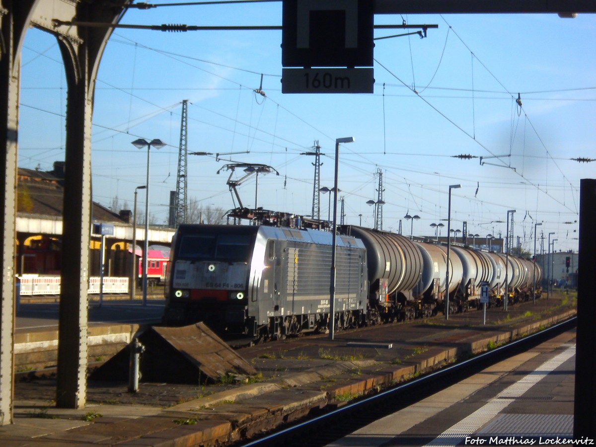 MRCE ES 64 F4 - 806 (189 806) mit einem Kesselzug beim Durchfahren des Bahnhofs Halle (Saale) Hbf am 1.11.14