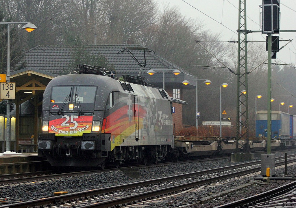 MRCE/TXL ES64U2-060  25 Jahre Wir sind ein Volk  mit dem DGS 40562 auf dem Weg nach Padborg hier bei der Durchfahrt in Schleswig aufgenommen. 10.01.2016