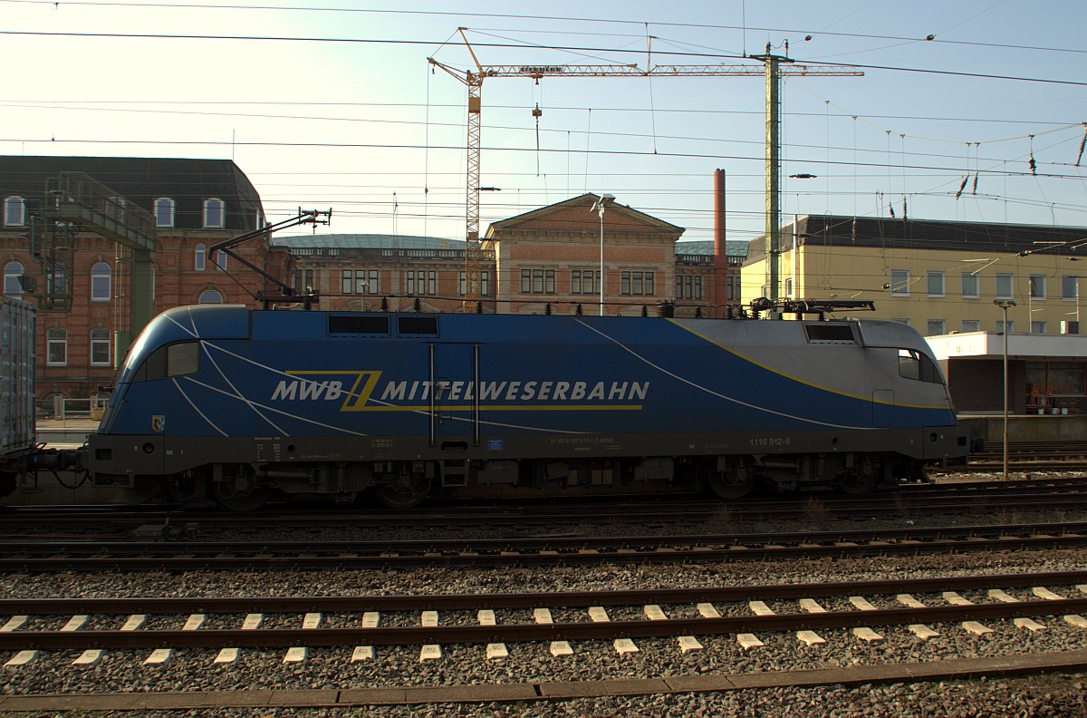 MWB 182 912-6/1116 912-5 der MittelWeserBahn durchfährt hier den Bremer Hbf. 03.03.12