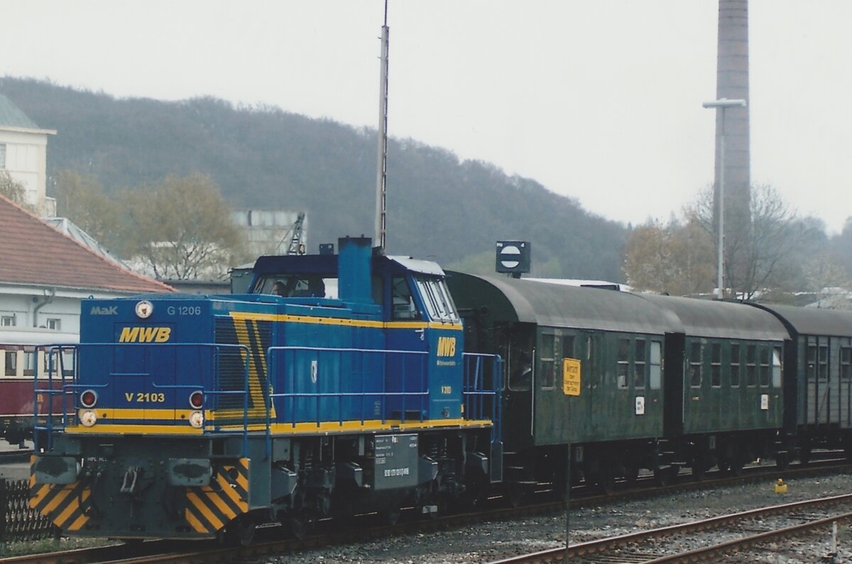 MWB V 2103 zieht am 17 April 2009 ein Sonderzug ins DGEG-Museum von Bochum-Dahlhausen.