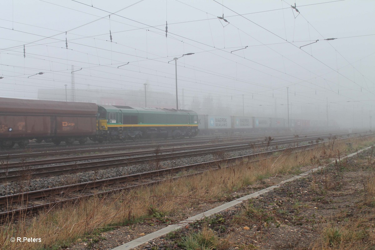 Nachschuss Ascendos Rail Leasing PB 18 (91 80 1266 022-3 D-ITL) mit Kohlezug in Leipzig Schönefeld. 29.03.14