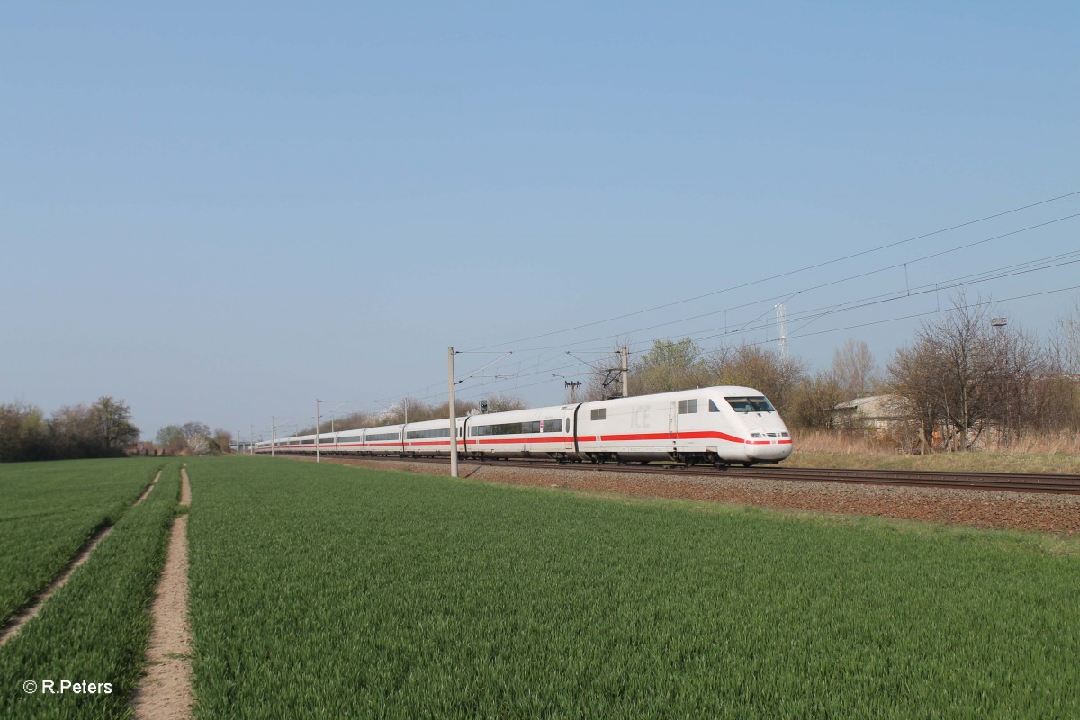 Nachschuss auf 401 059-8  Bad Oeldeslohe  als ICE bei Podelwitz. 29.03.14