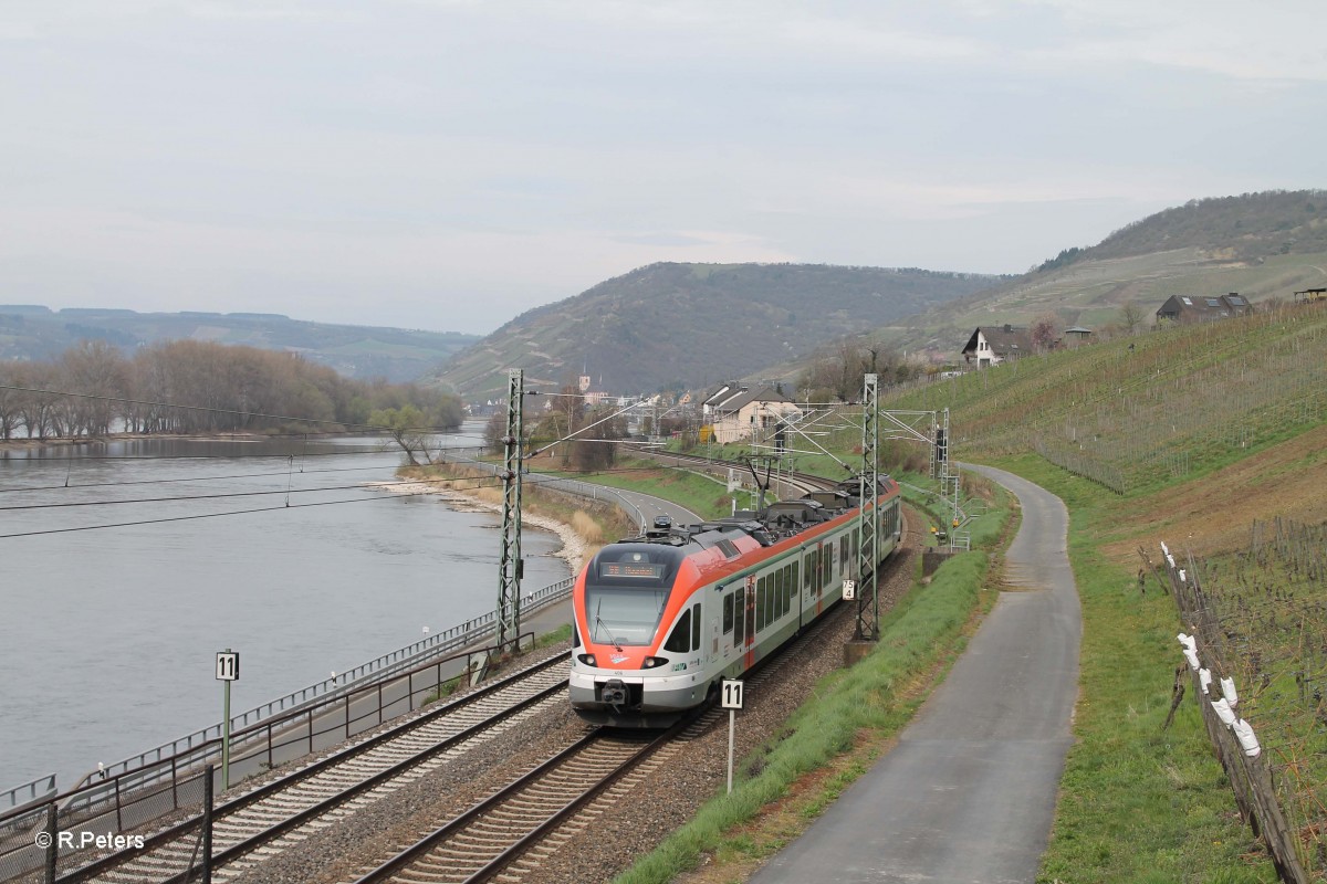 Nachschuss auf 406 als SE25008 Frankfurt/Main - Neuwied kurz vor Lorch am Rhein. 21.03.14