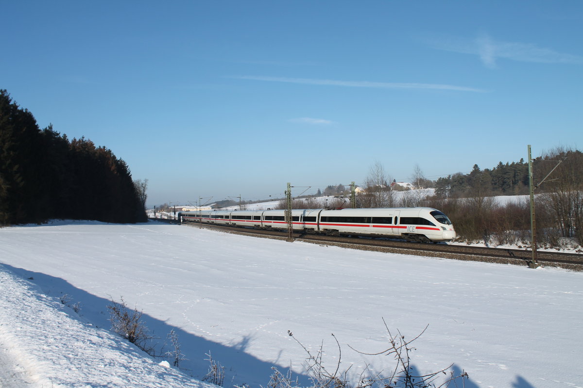 Nachschuss auf 411 030-0  Jena  als ICE 228 Wien - Frankfurt/Main bei Sinsgrün. 19.01.17