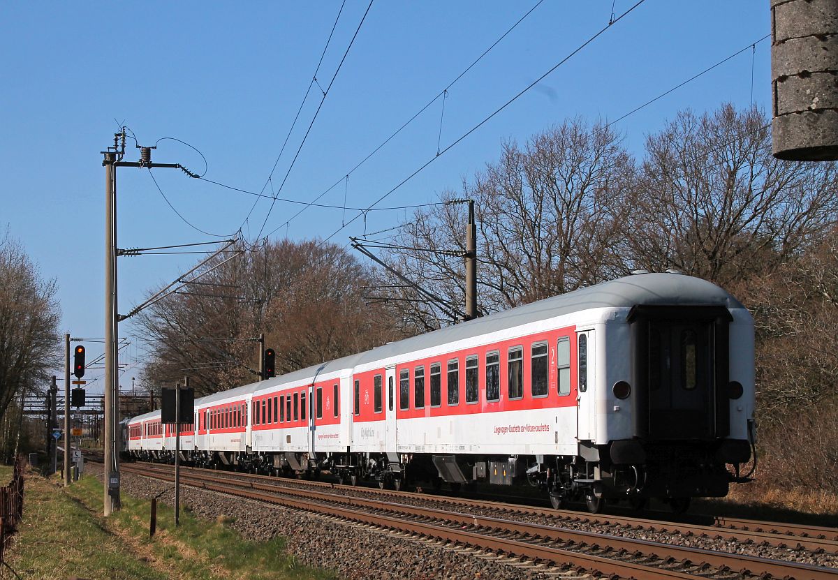 Nachschuß auf die 6 überführten CNL Halbgepäckliegewagen BDcm 874.1 mit RADVE 103 222 ESig Pattburg (DK) 24.04.2021