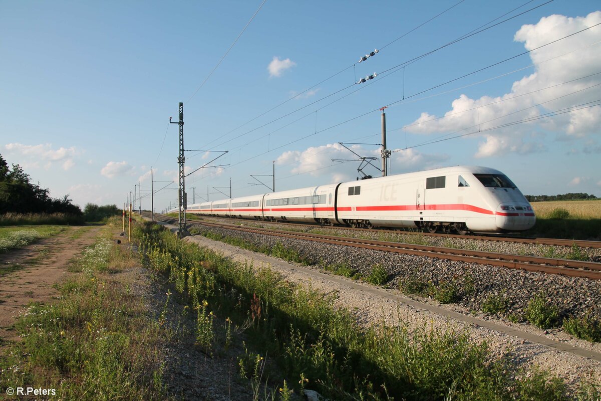 Nachschuss auf den ICE 502 München - Berlin bei Kleingründlach. 02.07.21