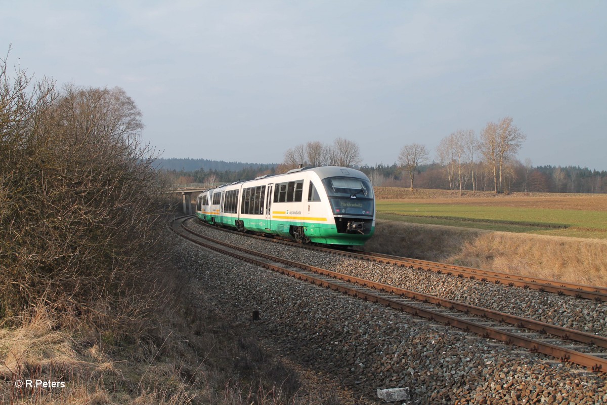 Nachschuss auf VT 15+13 als VBG74260 Regensburg - Marktredwitz bei Oberteich. 02.03.13