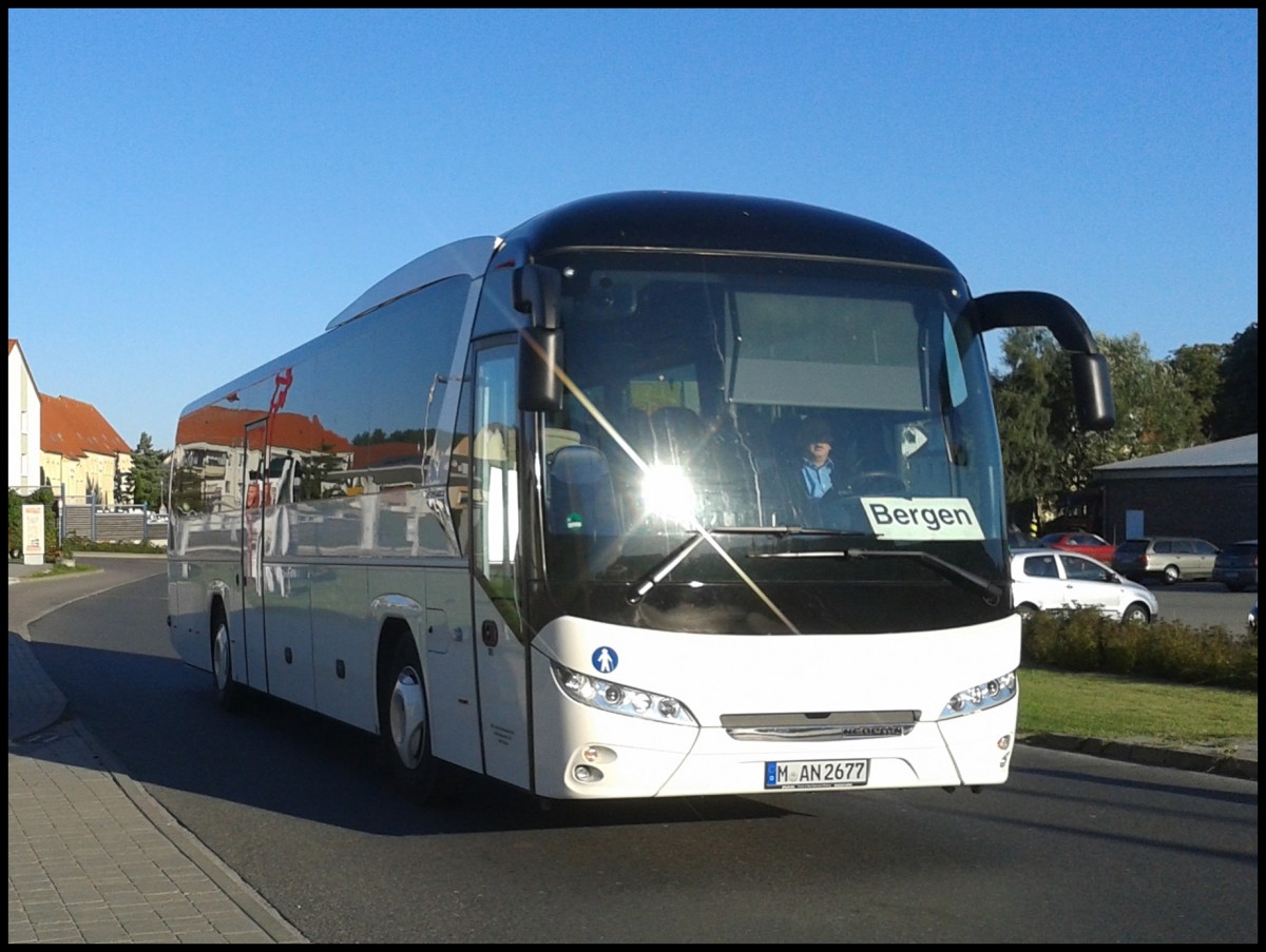 Nagelneuer Neoplan Jetliner aus Mnchen zum Test bei der RPNV in Bergen.