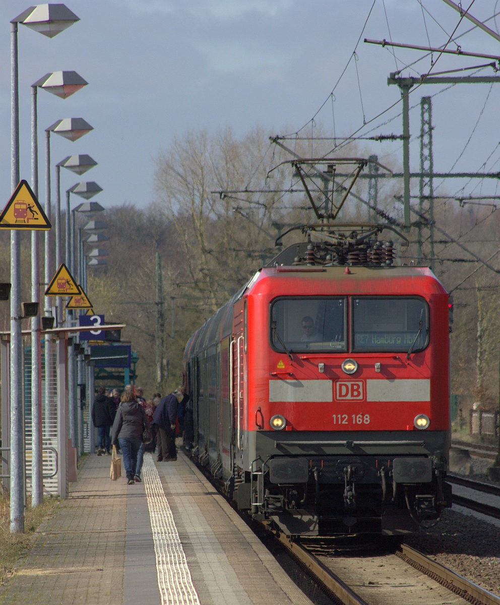 NAH.SH 6112 168 mit RE 7 nach Hamburg. Schleswig 2017