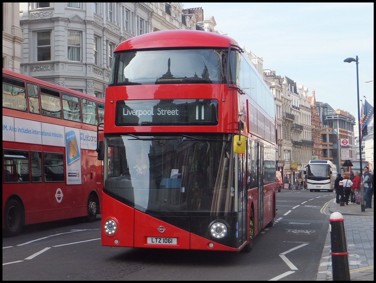 NBFL/Wright von Go-Ahead in London.