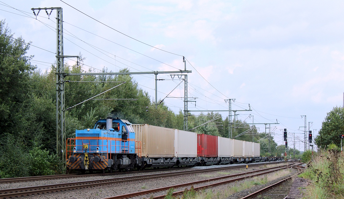 neg V103 / 0575 003-7 mit dem Nordliner KLV aus Pattburg/DK kommend bei der Durchfahrt in Jübek. 29.09.2021