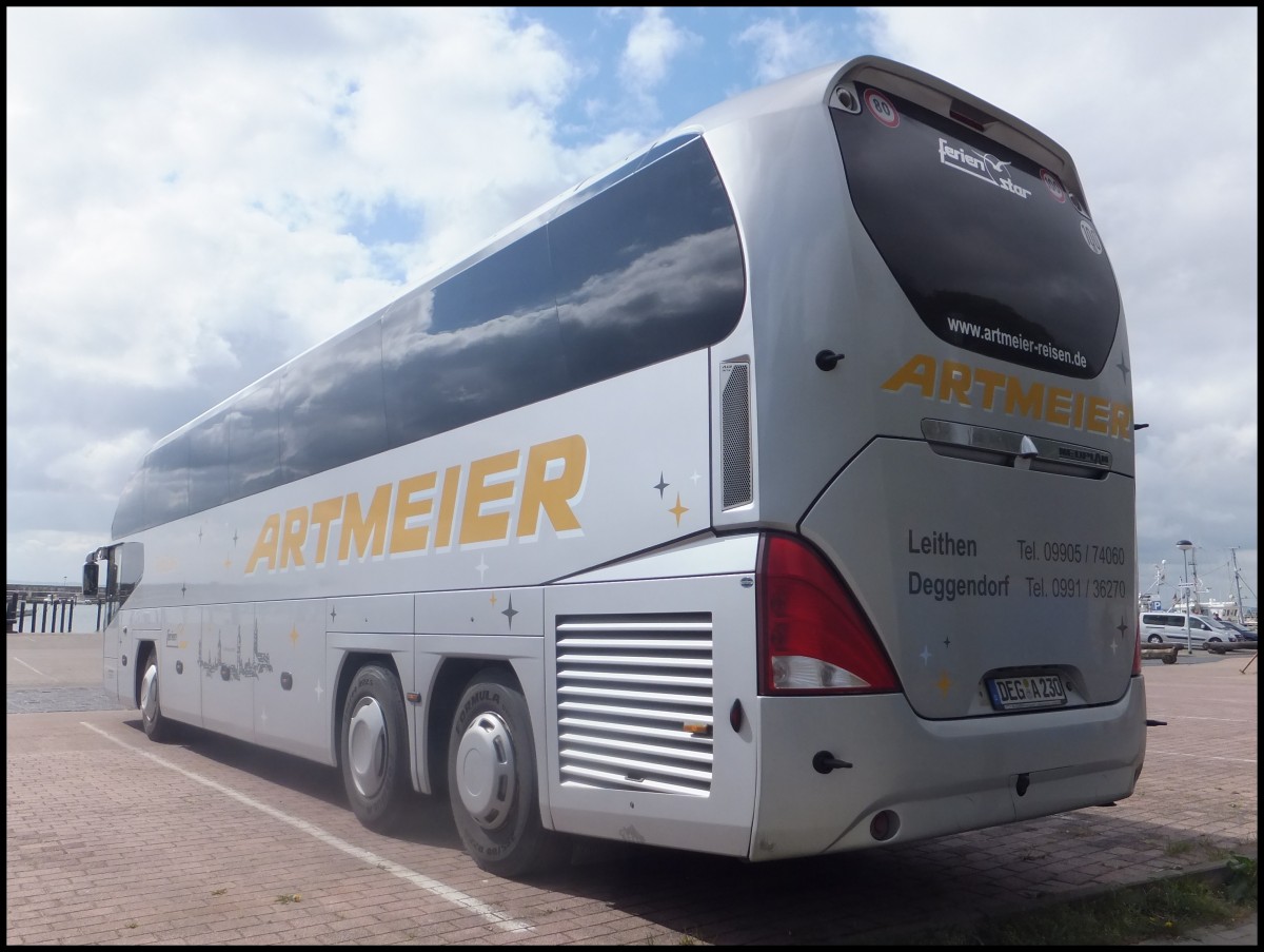 Neoplan Cityliner von Artmeier aus Deutschland im Stadthafen Sassnitz.