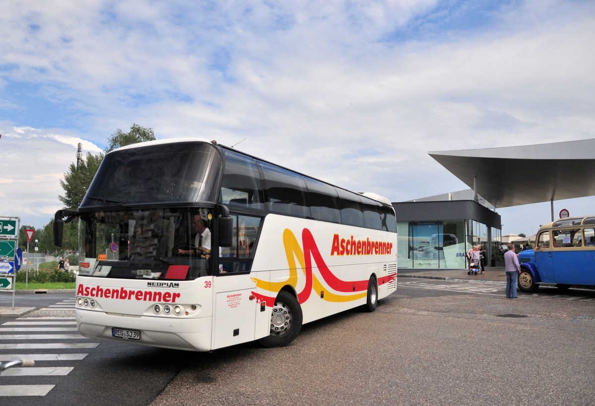 Neoplan Cityliner von Aschenbrenner Reisen aus sterreich am 12.Juli 2014 in Krems.