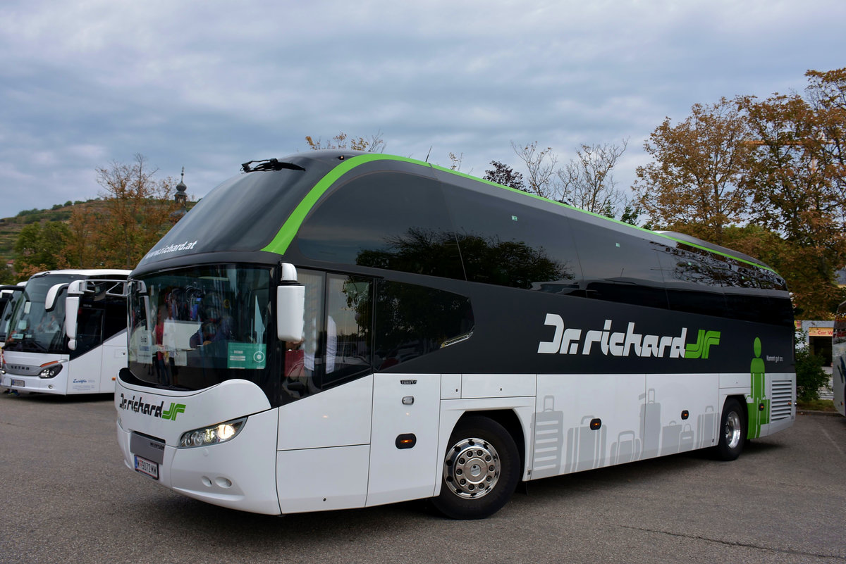 Neoplan Cityliner von Dr. Richard Reisen aus Wien 2017 in Krems.