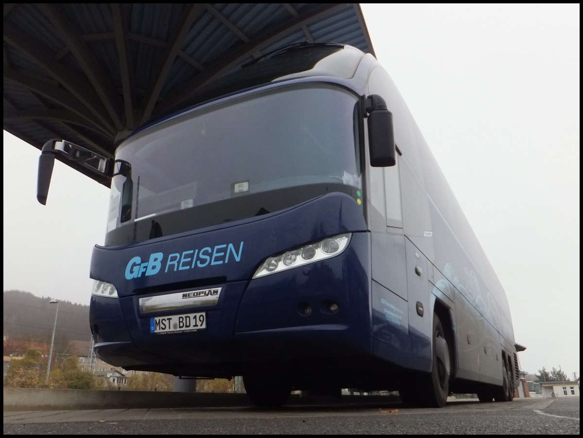 Neoplan Cityliner von GFB-Reisen aus Deutschland in Sassnitz.