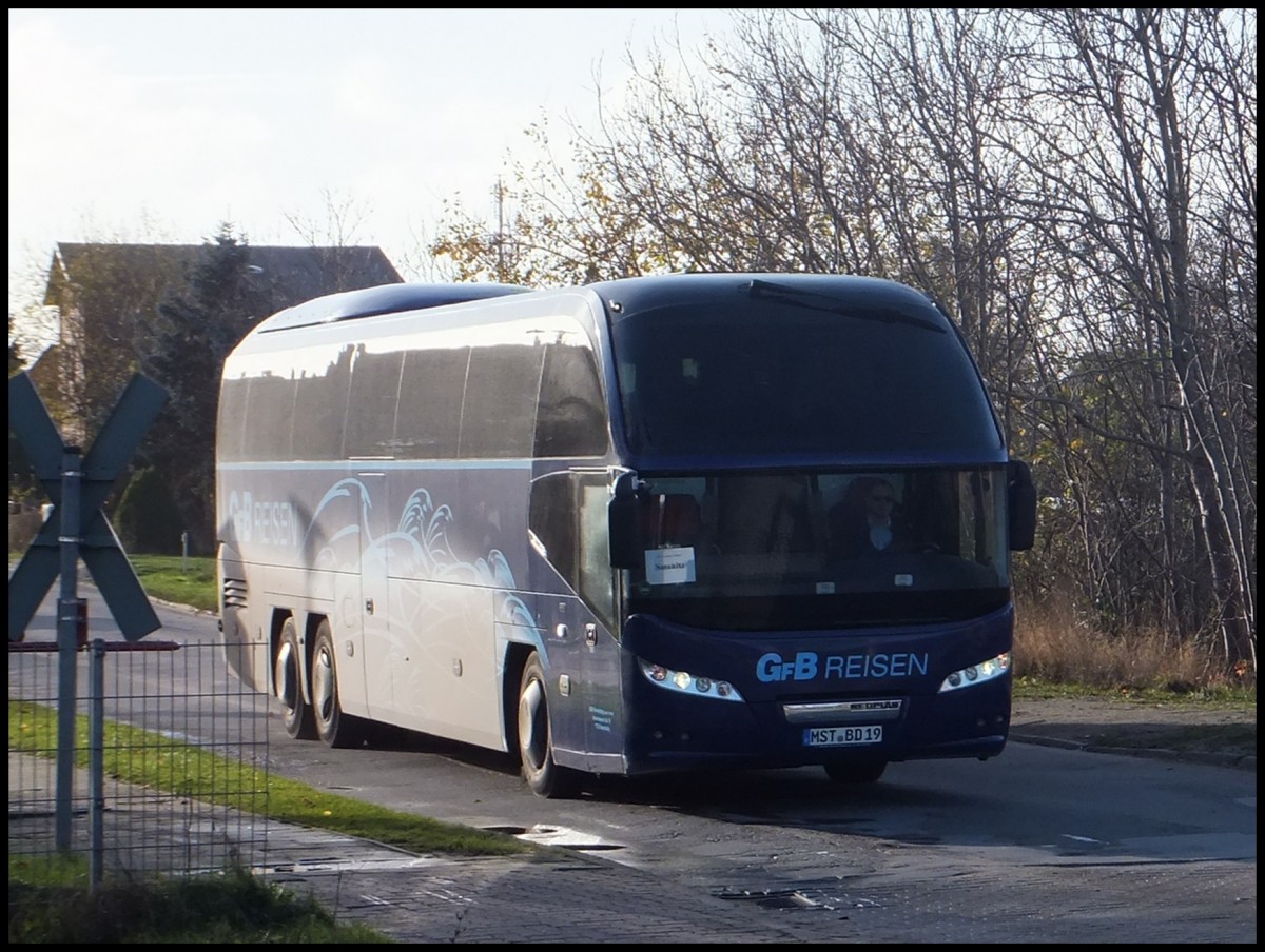 Neoplan Cityliner von GFB-Reisen aus Deutschland in Sassnitz.