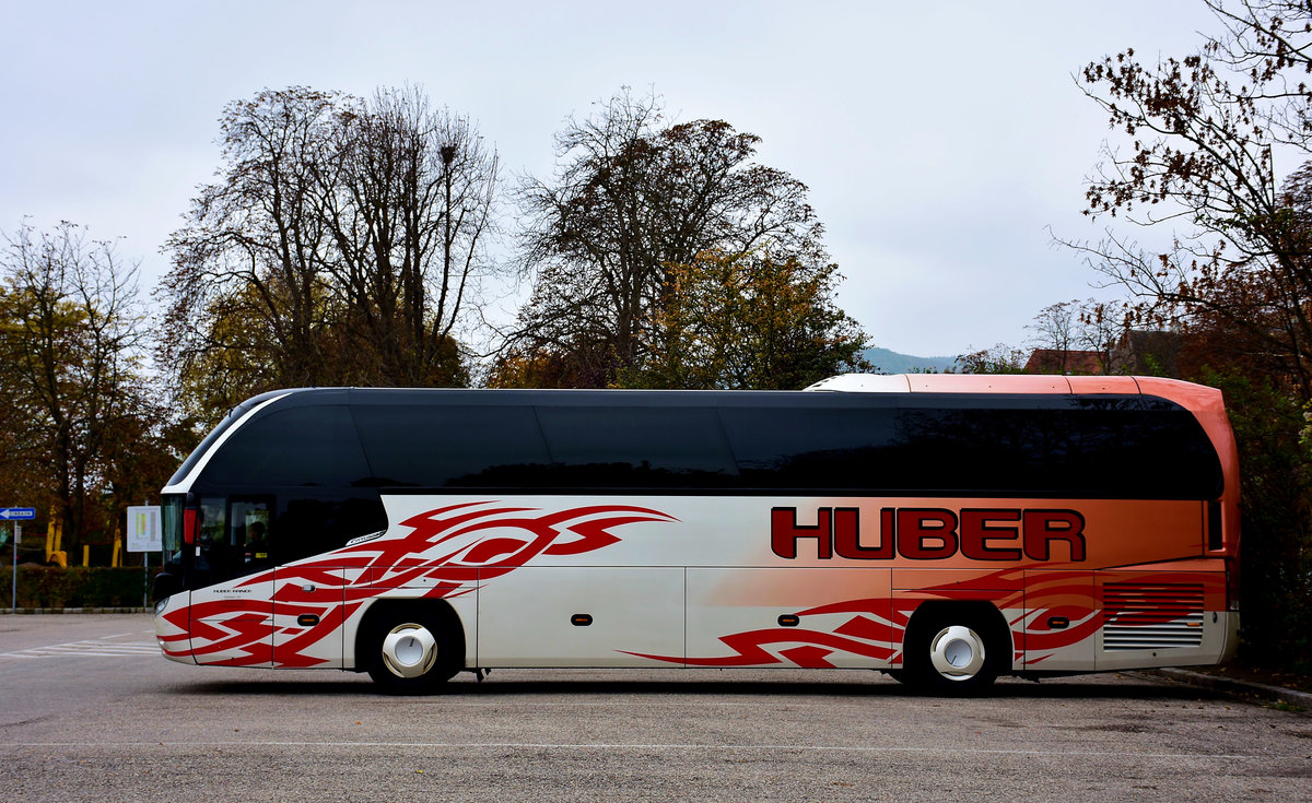 Neoplan Cityliner von Huber Reisen aus sterreich in Krems.