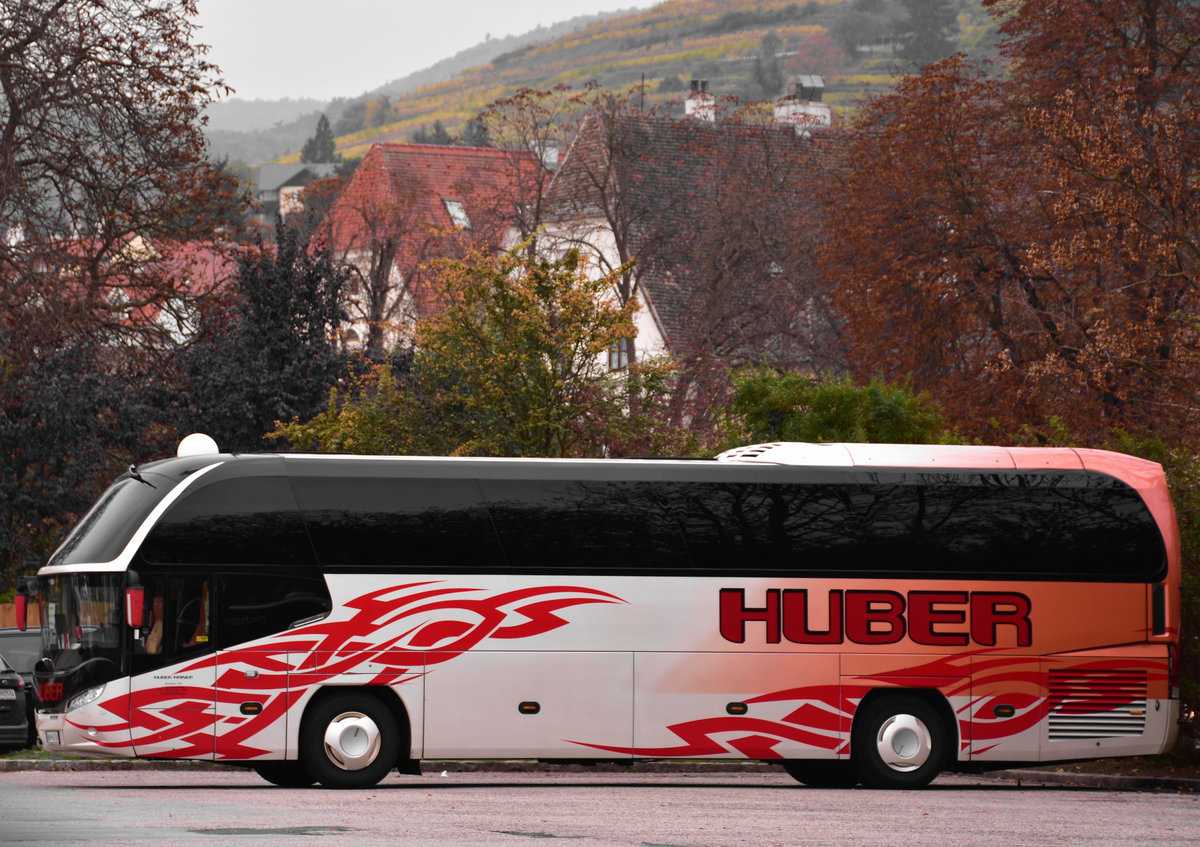 Neoplan Cityliner von Huber Reisen aus sterreich in Krems.