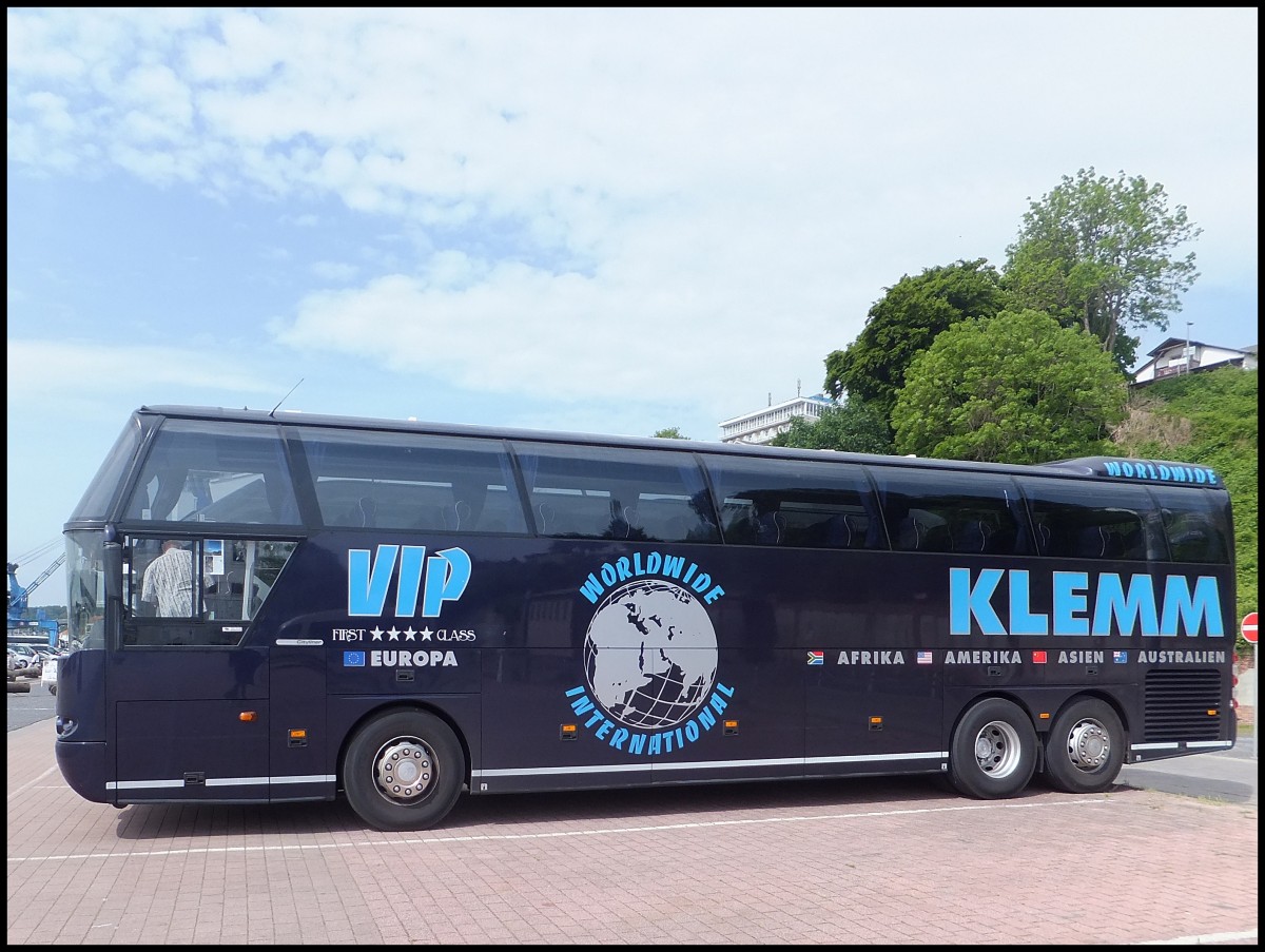 Neoplan Cityliner von Klemm aus Deutschland im Stadthafen Sassnitz.