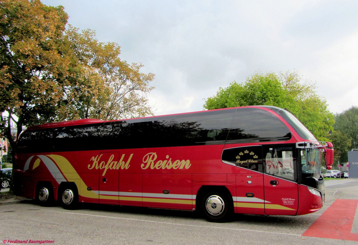 NEOPLAN CITYLINER von KOFAHL Reisen aus Deutschland im September 2013 in Krems gesehen.