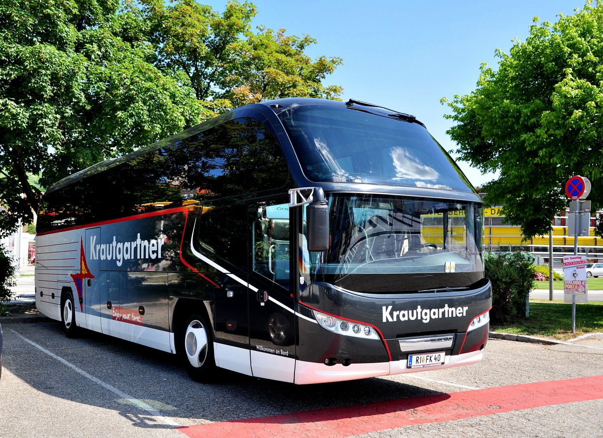 NEOPLAN CITYLINER von KRAUTGARTNER / sterreich am 23.6.2013 in Krems an der Donau.