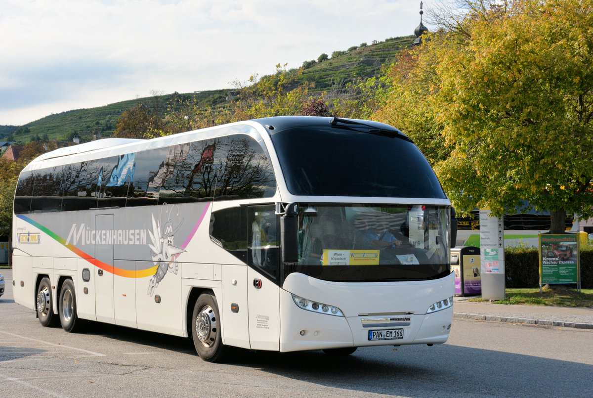 Neoplan Cityliner von Mckenhausen aus der BRD in Krems gesehen.