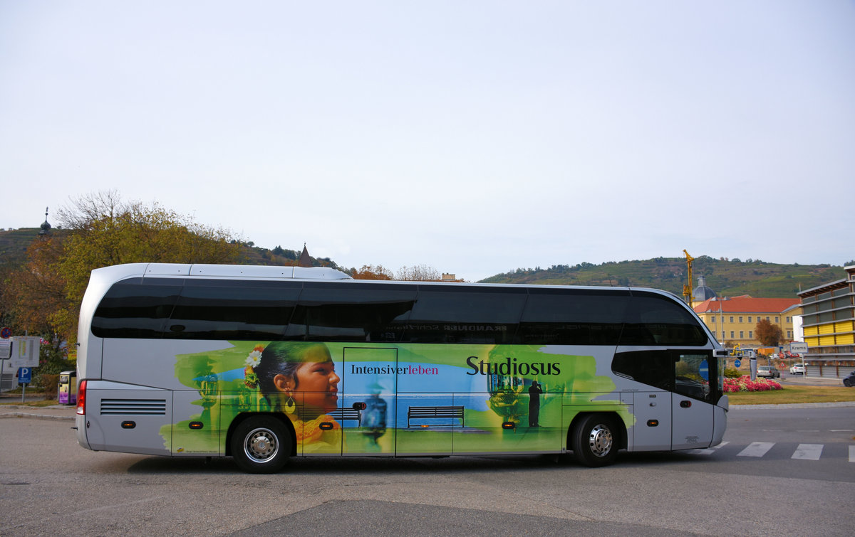 Neoplan Cityliner vom Reisebro STEMPFL aus der BRD in Krems.