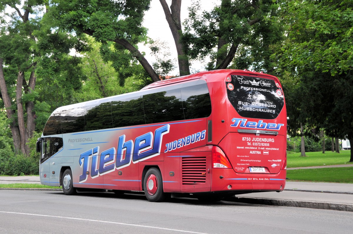 Neoplan Cityliner von Tieber Reisen aus sterreich am 12. Juli 2014 in Krems gesehen.