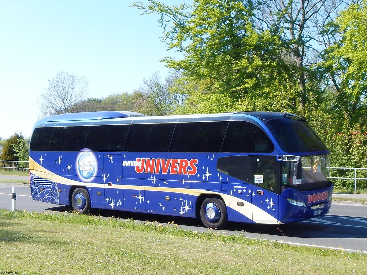 Neoplan Cityliner von Univers aus Deutschland in Sassnitz. 