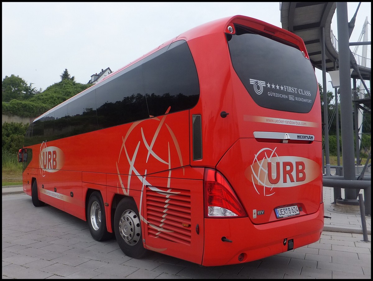 Neoplan Cityliner von URB aus Deutschland im Stadthafen Sassnitz.