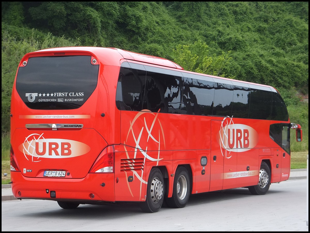 Neoplan Cityliner von URB aus Deutschland im Stadthafen Sassnitz.