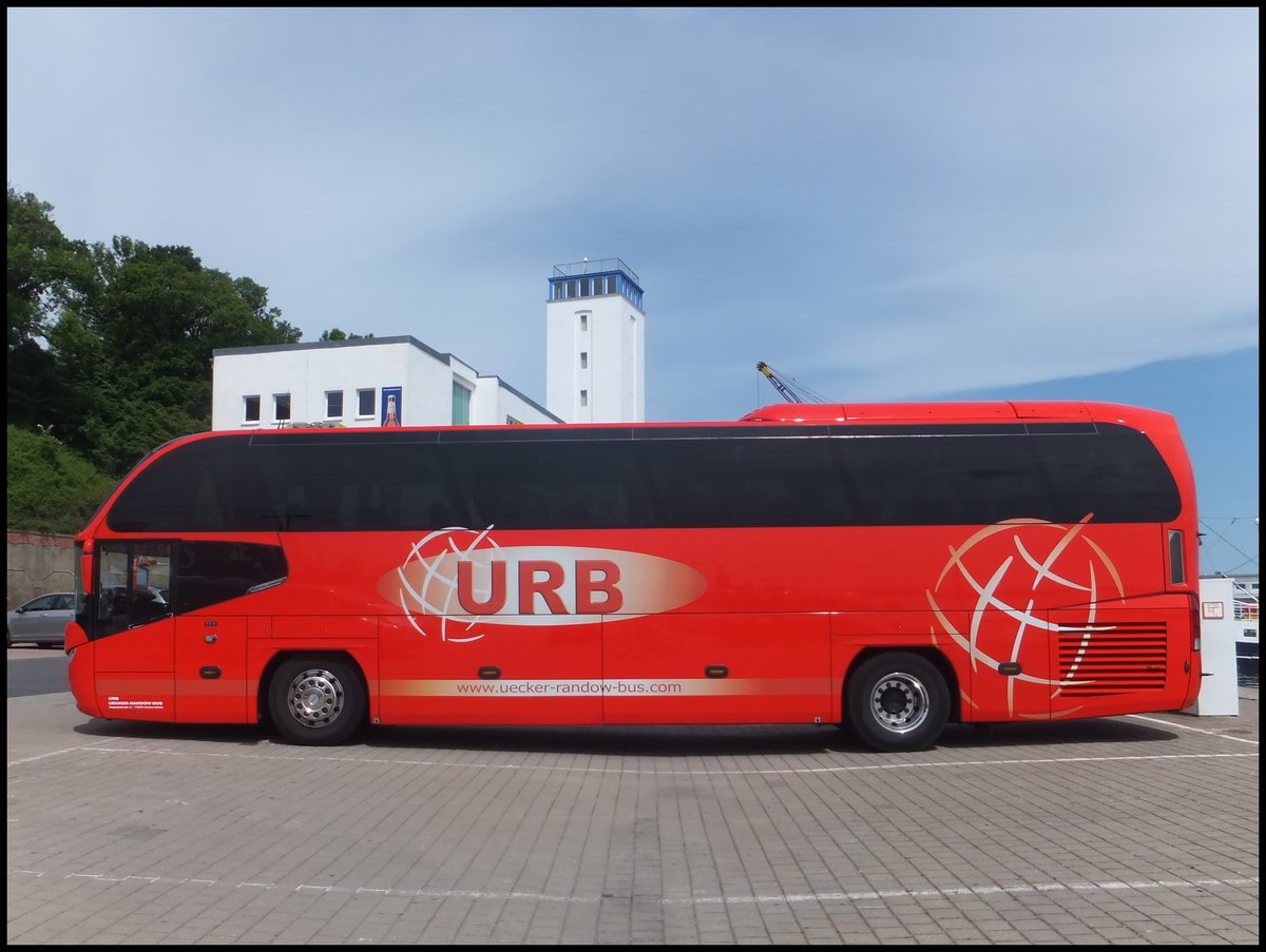 Neoplan Cityliner von URB aus Deutschland im Stadthafen Sassnitz.