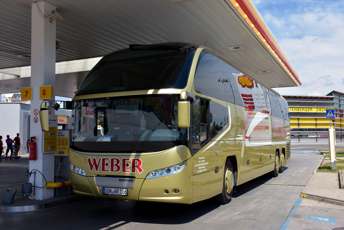 Neoplan Cityliner von WEBER Reisen aus der BRD 06/2017 in Krems.