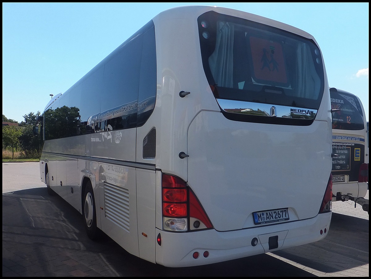 Neoplan Jetliner aus Mnchen zum Test bei der RPNV in Bergen.