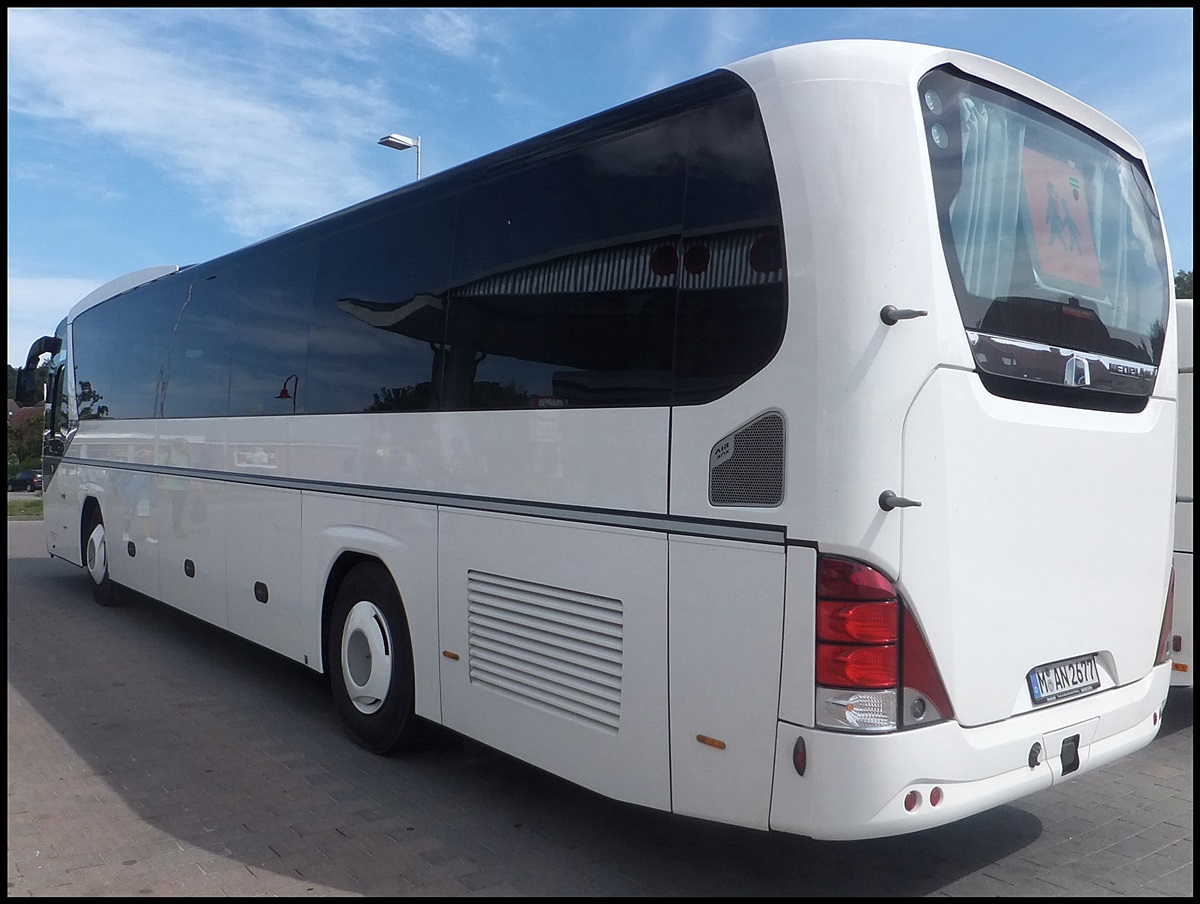 Neoplan Jetliner aus Mnchen zum Test bei der RPNV in Bergen.