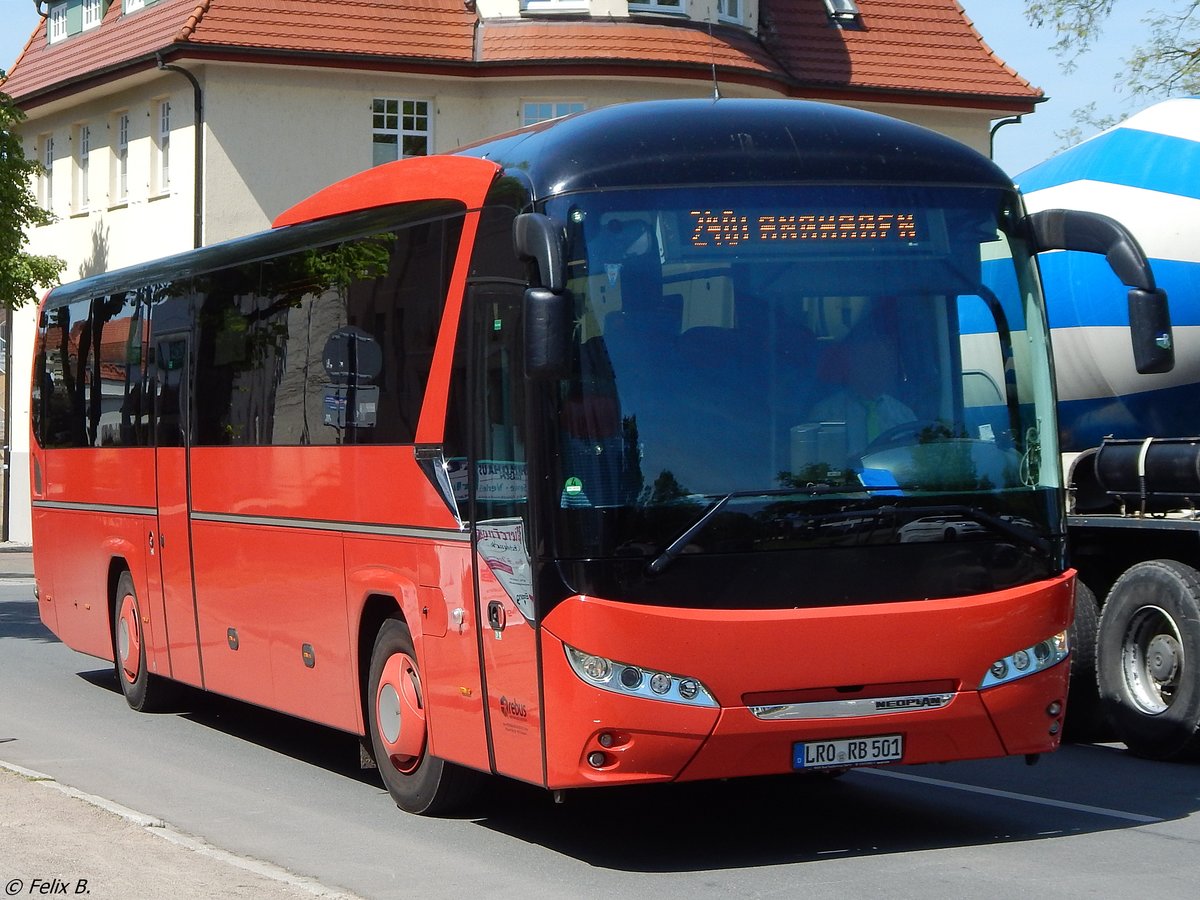 Neoplan Jetliner von Regionalbus Rostock in Güstrow. 