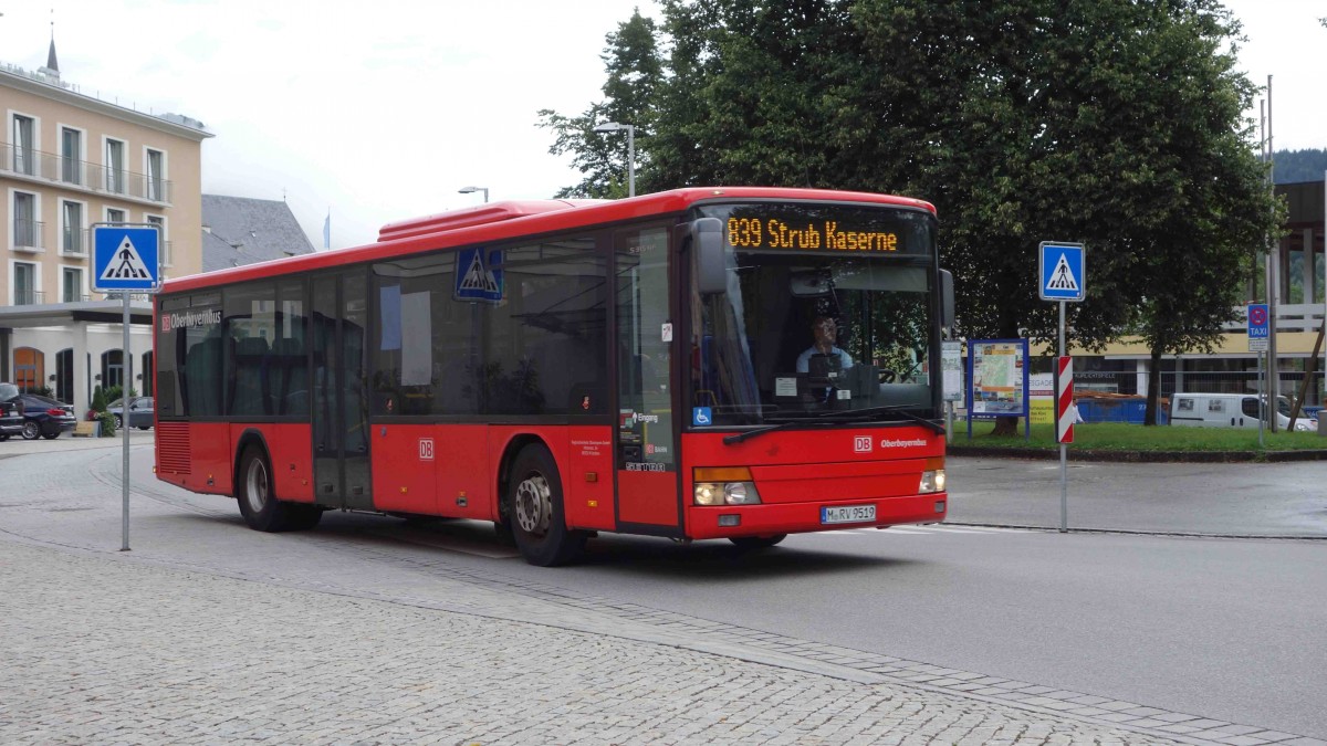 Neoplan von Oberbayernbus unterwegs in Berchtesgaden im Juli 2015