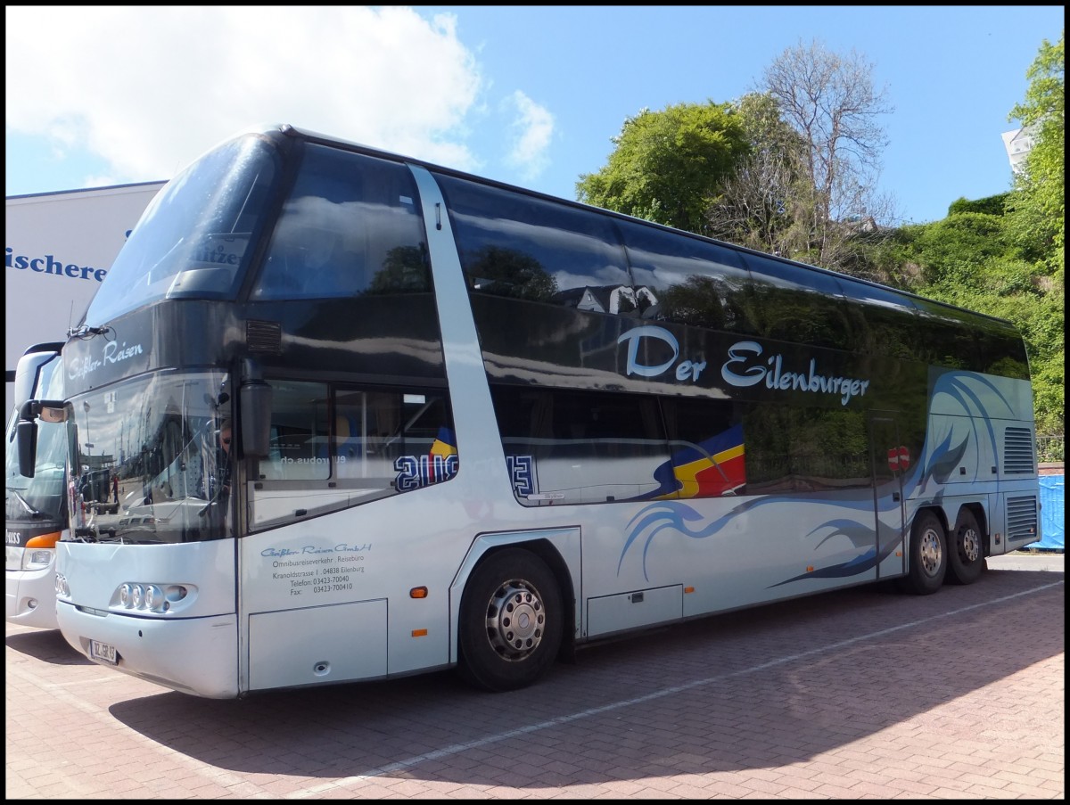 Neoplan Skyliner von Geißler Reisen aus Deutschland im Stadthafen Sassnitz.